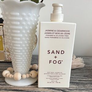 Sand + Fog Jasmine & Cedarwood Body Wash - White